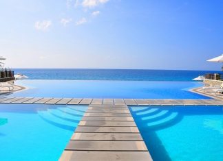 30 Spectacular Infinity Pools That Will Rock Your Senses