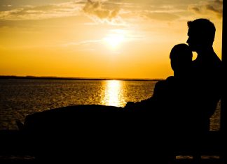 7 SURE SIGNS THAT HE IS INTO YOU …