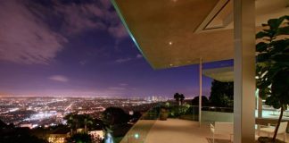 Blue Jay Way Residence by McClean Design