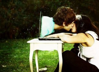 7 POSITIVELY USEFUL TIPS ON HOW TO FLIRT ONLINE