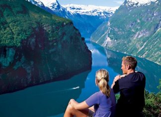 TRAVEL NORWAY. THE ARCHITECTURAL WAY