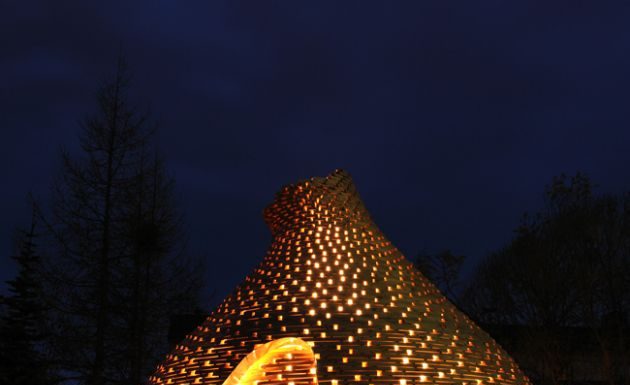 Outdoor Fireplace by Haugen/Zohar Architects