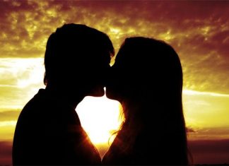 8 WAYS TO NOT LOSE YOURSELF IN A RELATIONSHIP