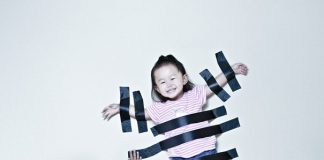 Creative Dad Takes Crazy Photos Of Daughters