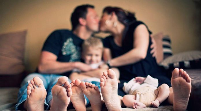 Are You Making This Common Mistake With Your Family When You Work?