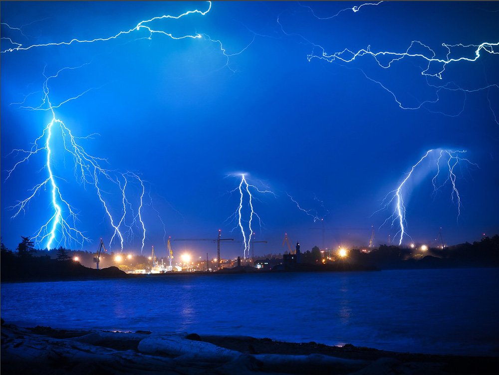 Lightning by Evenstar photography