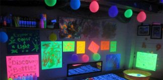 10 CREATIVE SPACES FEATURING BLACKLIGHTS