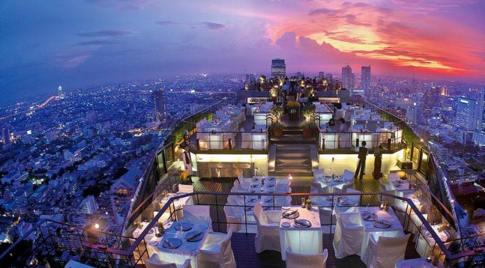 Hotels with rooftop Restaurants
