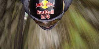Jeb Corliss on The Flying Dagger a 20 ft Gap at 100 mph Looks Like