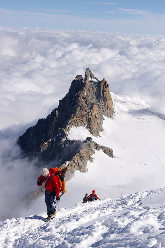 Mountaineers coming up from Aiguille du Midi near Chamonix, France (by nakwoodford).