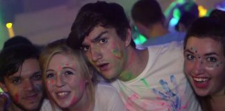 Video of People Posing For Photos Will Leave You Cringing