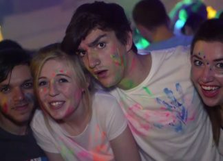 Video of People Posing For Photos Will Leave You Cringing