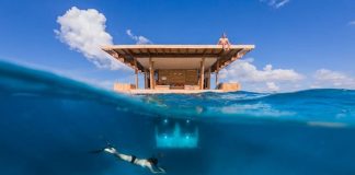 Multi-Level Floating Hotel with an Underwater Room – The Manta Resort
