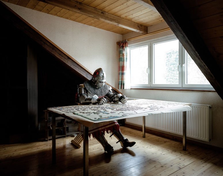portraits-of-cosplayers-at-home-by-klaus-pichler-13