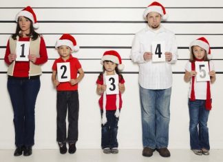 14 Weird Christmas Stock Photos That Make Your Holidays Look Normal