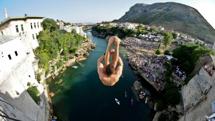 mostar bridge diving