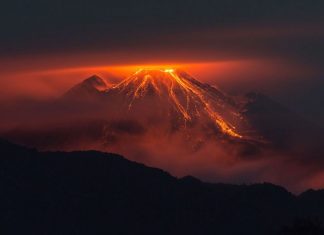Some of the Most Amazing Active Volcano Photos