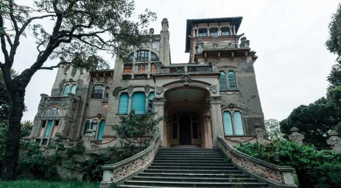 15 Extraordinary Pictures Of Abandoned Buildings