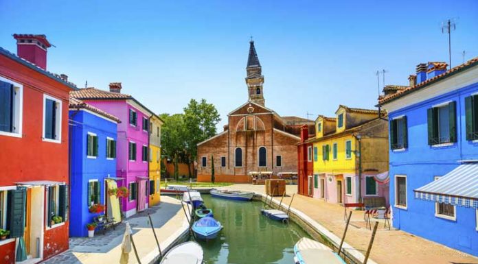 19 Truly Charming Places To See Before You Die