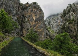 Cares Gorge Trail Adventure: 1 of the Most Beautiful Hikes in Spain