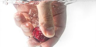 This Is The Damage A Presidential Term Or Two Can Do. Look At Those Wrinkles! Men Finger