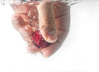 This Is The Damage A Presidential Term Or Two Can Do. Look At Those Wrinkles! Men Finger