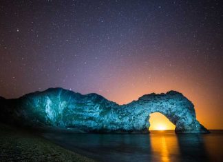 10 Awe-Inspiring Pictures Of The Milky Way Photographed In Dorset