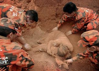 China Earthquake: How A Mother Saved Her Son (An Emotional Story)