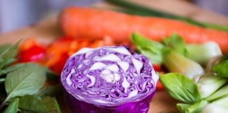 These Mysterious Photos Of Twins Are Oddly Haunting. They’ll Stay In Your Memory. Udta Photo