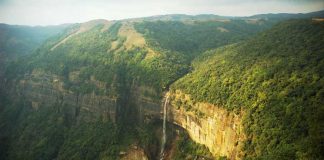 17 Breathtakingly Beautiful Places In India You Must Visit Before You Die