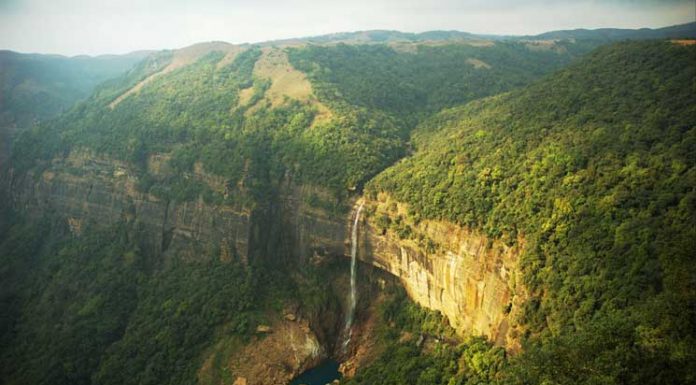 17 Breathtakingly Beautiful Places In India You Must Visit Before You Die