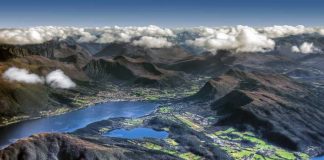 What are the best photos taken from an airplane according Quora?