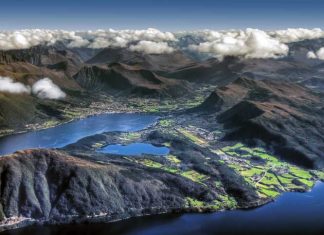 What are the best photos taken from an airplane according Quora?