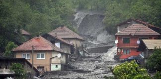 21 Photos Of The Worst Floods To Hit The Balkans In 120 Years