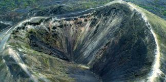 39 Natural Wonders of the world that You Must Visit Before You Die