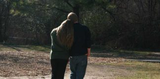 Date Someone Who Can Do These 10 Things To Make You Happy