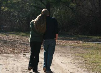 Date Someone Who Can Do These 10 Things To Make You Happy