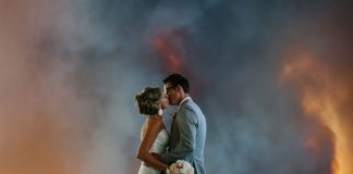 An Oregon Couple Rushed Through Their Wedding Because Of A Wildfire And The Photos Are Breathtaking