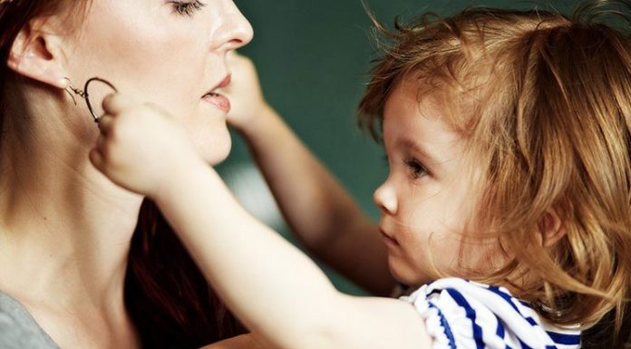 23 Things Your Kids Learn By Watching You