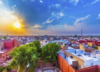 28 Reasons Why You Should Never Ever Visit India