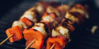 Here Are The 25 Best Photobombs Ever Caught On Camera Food Dinner