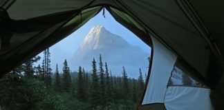 21 Most Breathtaking Morning Views From Inside the Tent