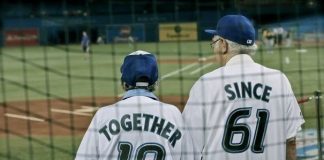 These 16 Elderly Couples Prove That You’re Never Too Old To Have Fun