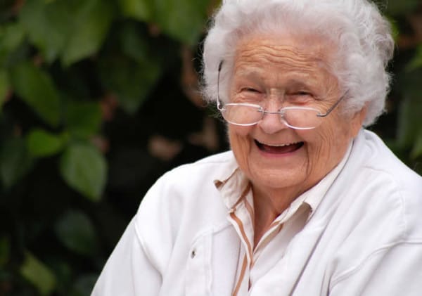 smiling-old-lady-600x421
