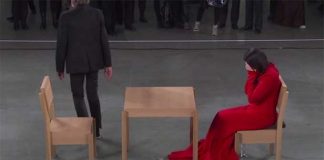 Ex-Lovers Stood in Silence When They Met Each Other for the First Time After 30 Years.