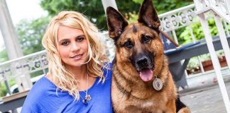 Wife Honors Police Officer Husband In The Most Meaningful Way.