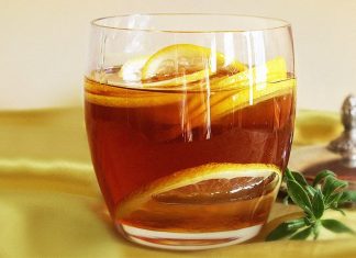 I drank water with warm honey and lemon every morning for a year. Here’s what happened