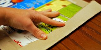 She Flattens An Ordinary Cereal Box – Her Next Step Is Absolutely Genius.