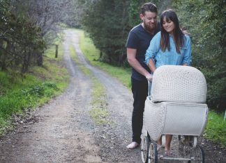 This couple were tired of questions about babies, so they organised an ingenious photo shoot