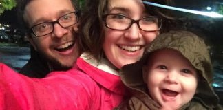 He Ignores A Call From His Wife At Work. Seconds Later, His Boss Shows Him His Phone…